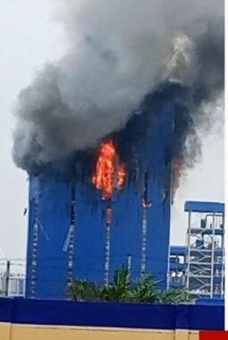 Pabrik PT Evyap di KEK Sei Mangkei Terbakar, Tiga Orang Dikabarkan Melompat dari Tangki